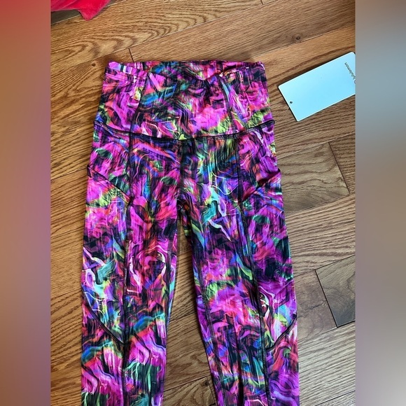 Lululemon leggings - Picture 5 of 9